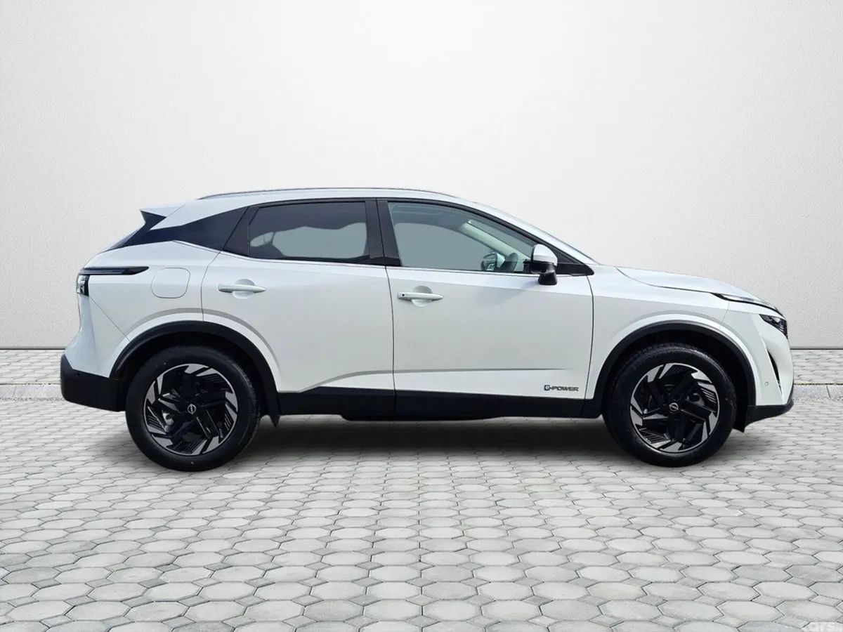 Nissan Qashqai SUV, Petrol Hybrid, 2026, White