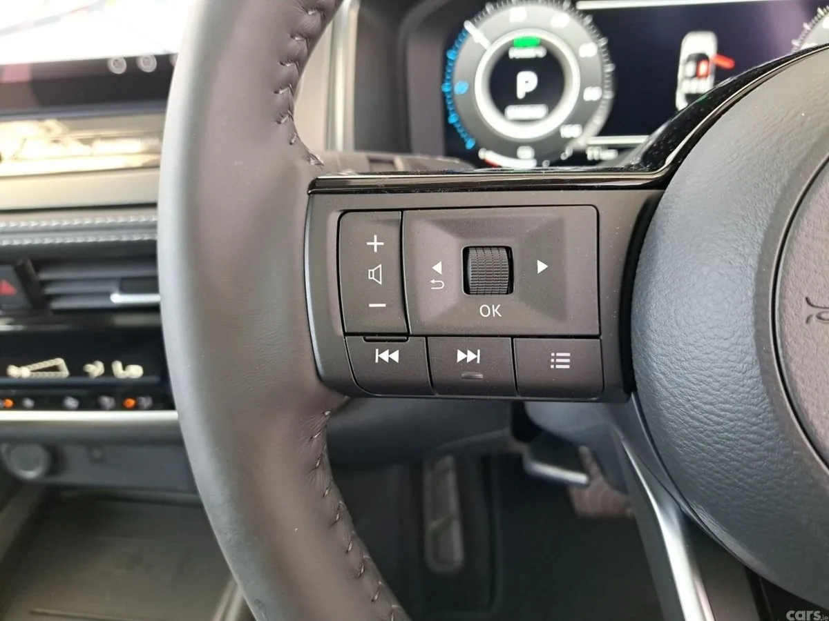 Nissan Qashqai SUV, Petrol Hybrid, 2026, White