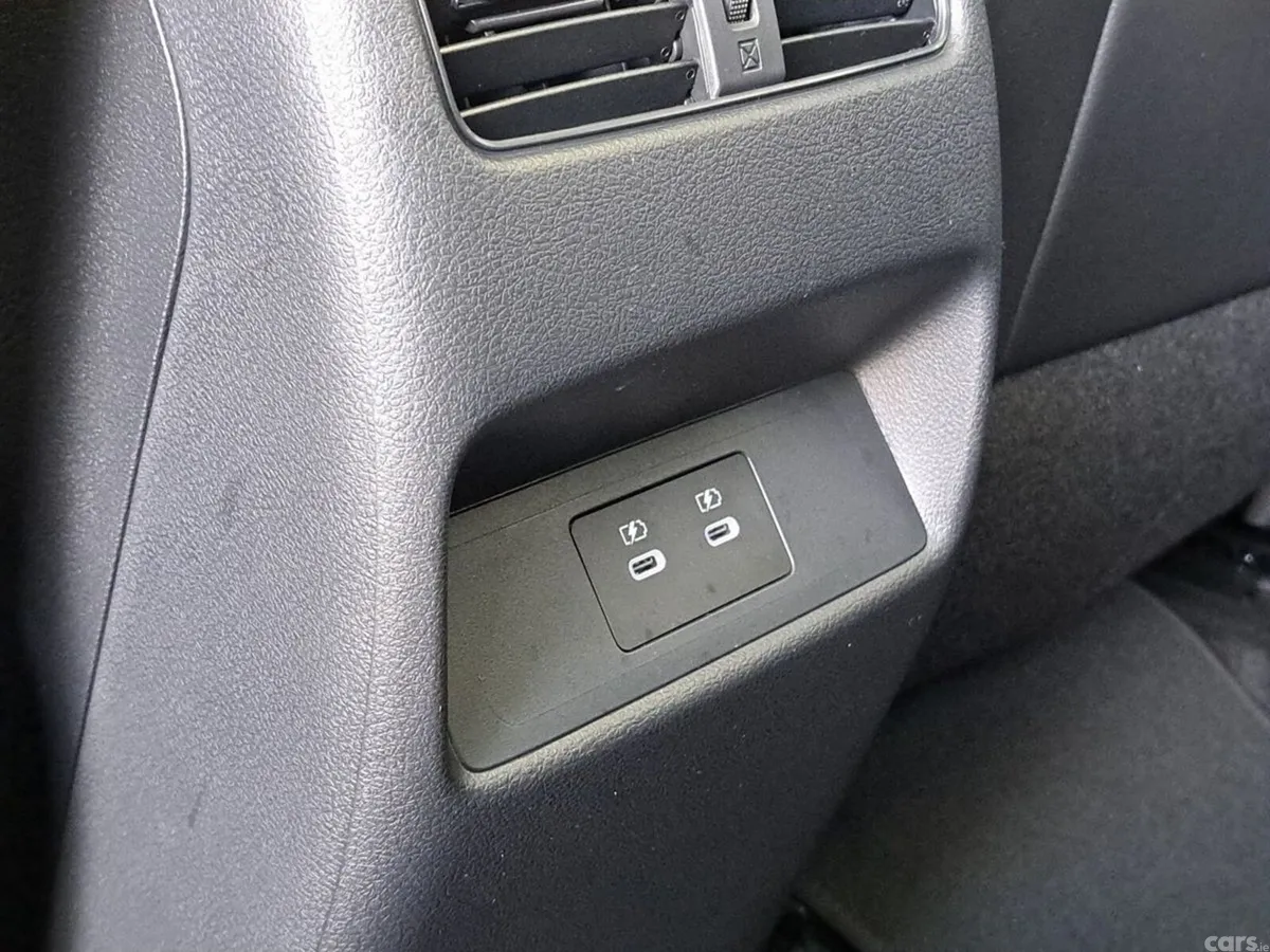 Nissan Qashqai SUV, Petrol Hybrid, 2026, White