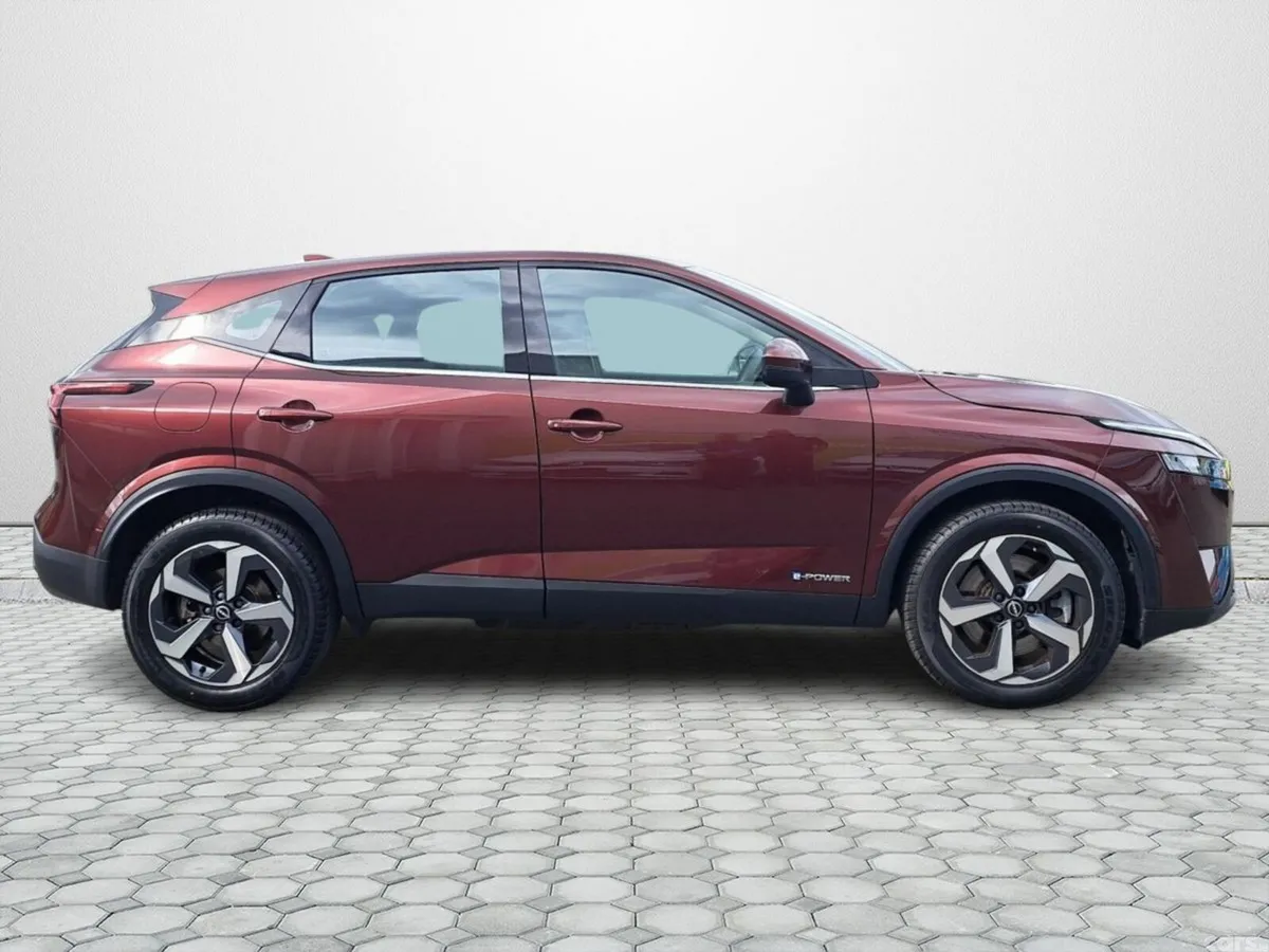 Nissan Qashqai SUV, Petrol Hybrid, 2024, Red