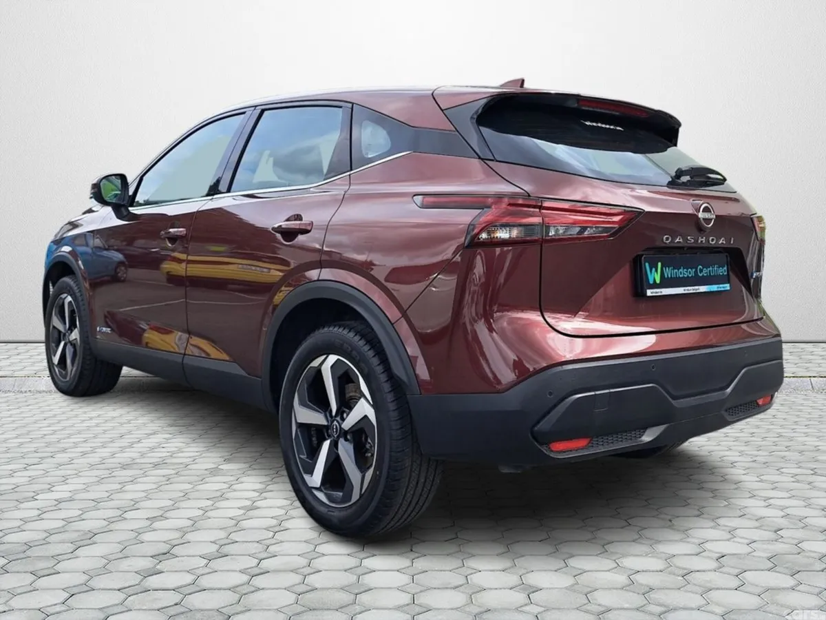 Nissan Qashqai SUV, Petrol Hybrid, 2024, Red