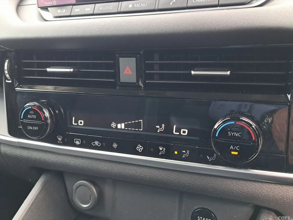 Nissan Qashqai SUV, Petrol Hybrid, 2024, Red