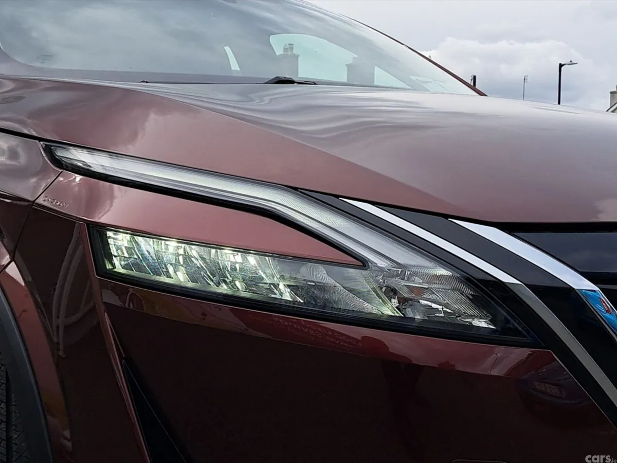 Nissan Qashqai SUV, Petrol Hybrid, 2024, Red