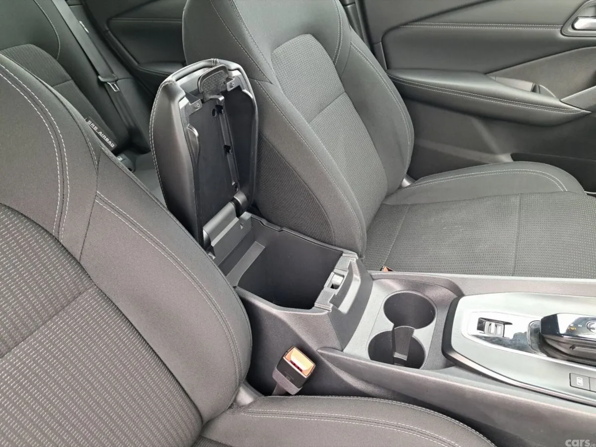 Nissan Qashqai SUV, Petrol Hybrid, 2024, Red