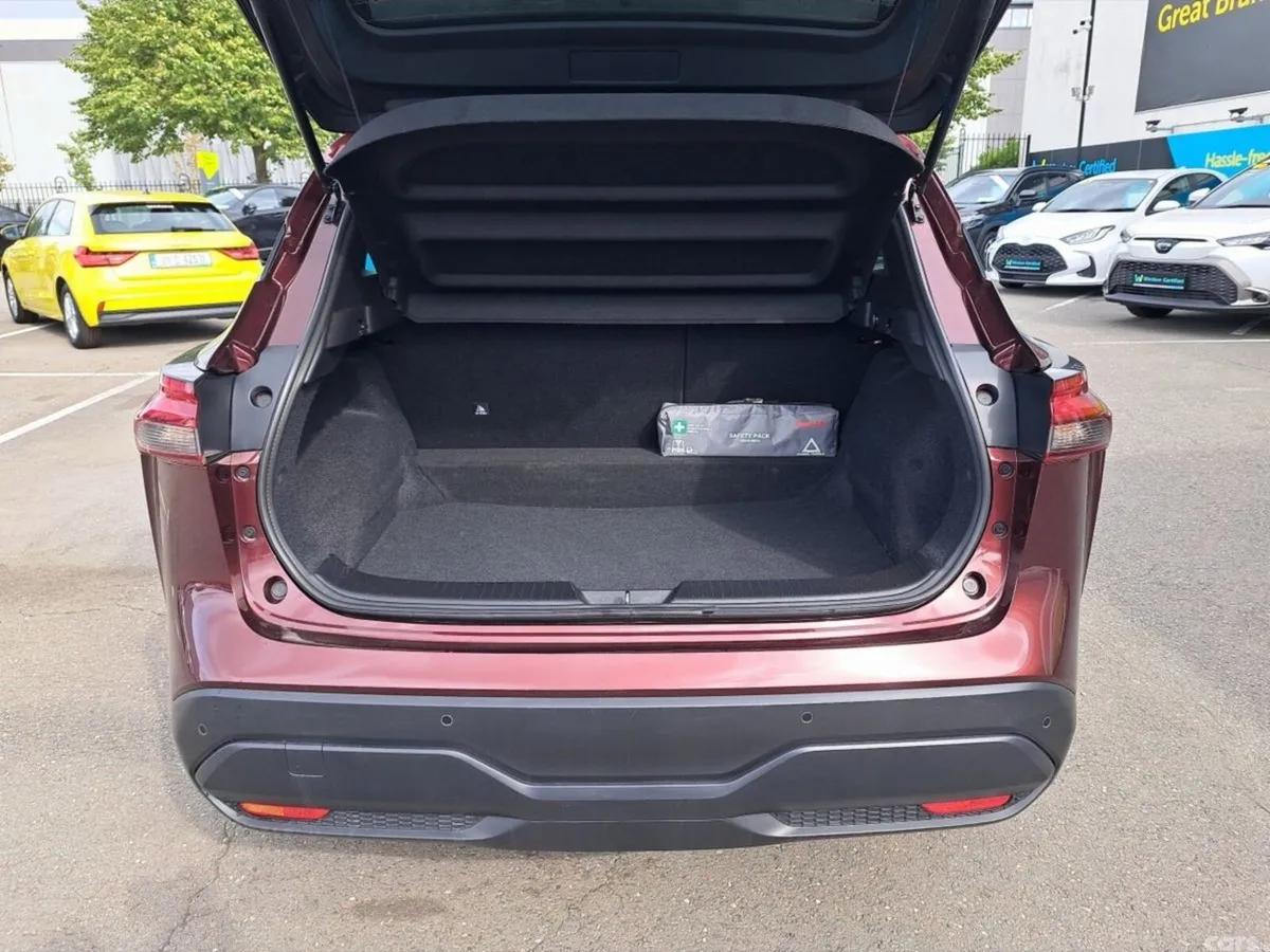 Nissan Qashqai SUV, Petrol Hybrid, 2024, Red