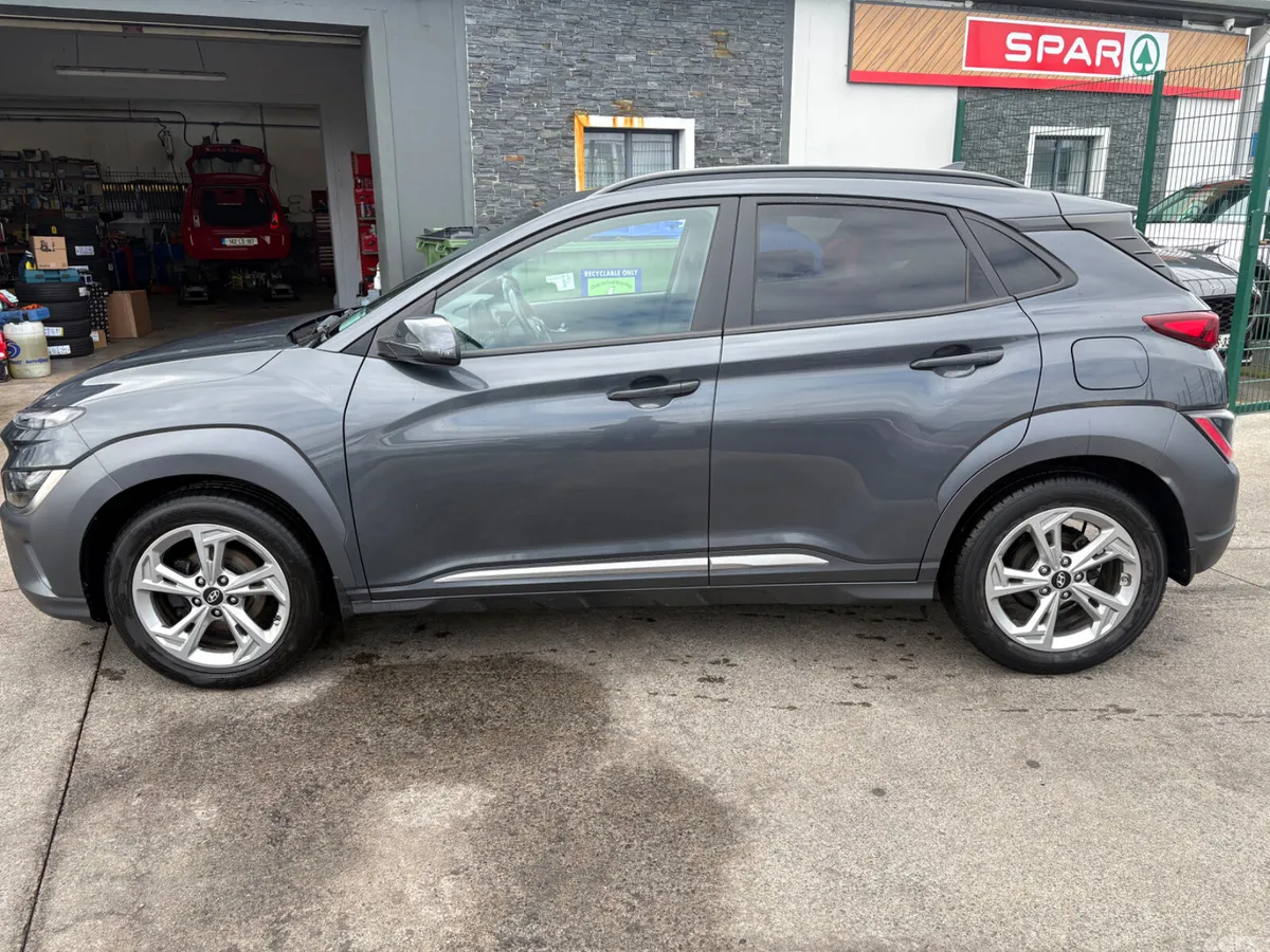 Hyundai KONA MPV, Petrol, 2021, Grey