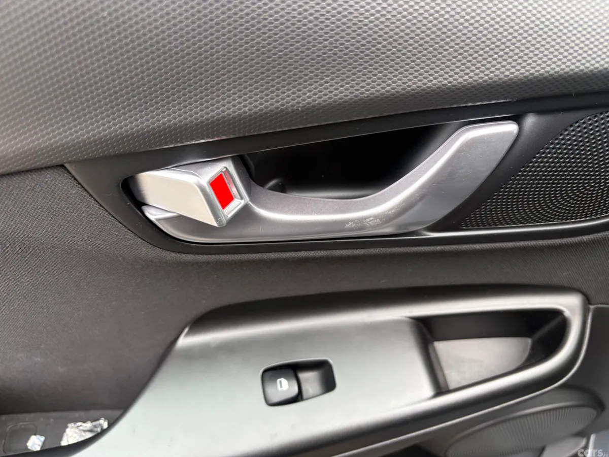 Hyundai KONA MPV, Petrol, 2021, Grey