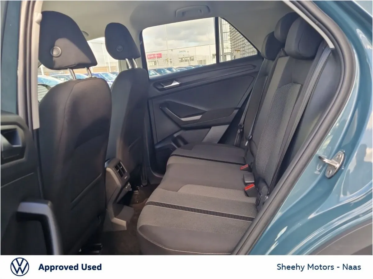 Volkswagen T-Roc SUV, Petrol, 2023, Blue