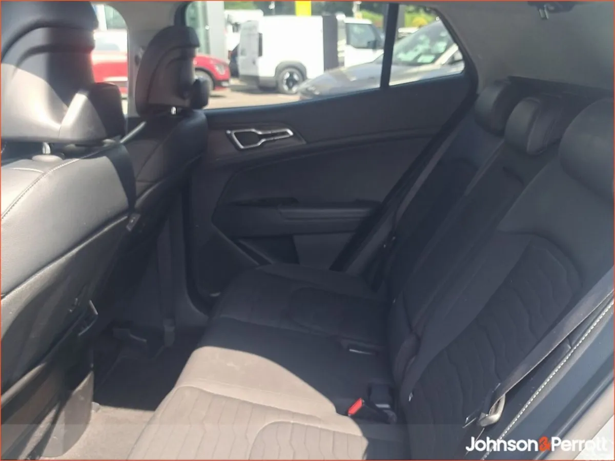 Kia Sportage SUV, Diesel Hybrid, 2023, Grey