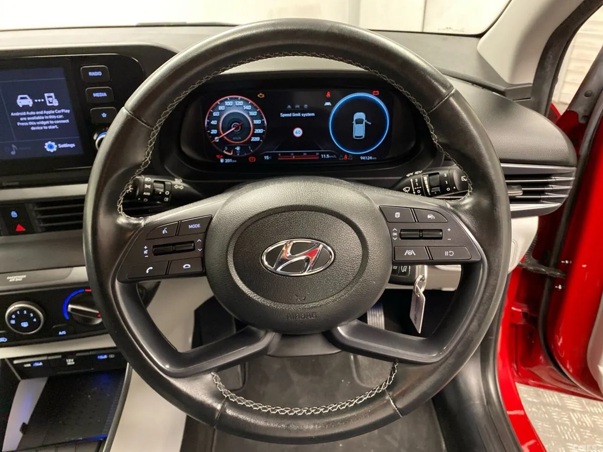 Hyundai i20 Hatchback, Petrol, 2022, Red