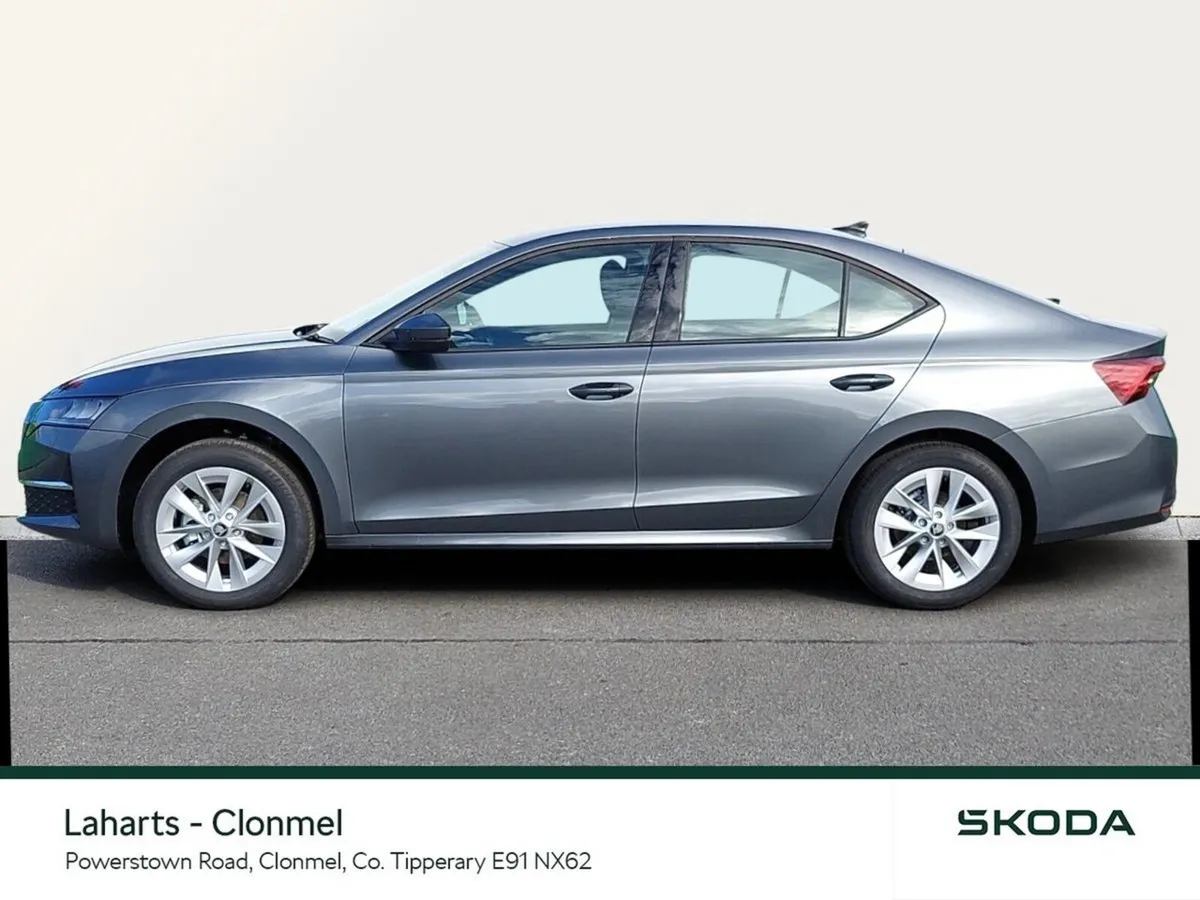 Skoda Octavia Saloon, Petrol, 2026, Grey