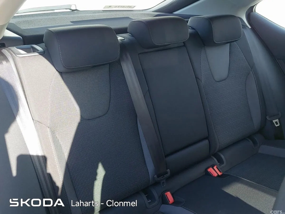 Skoda Octavia Saloon, Petrol, 2026, Grey