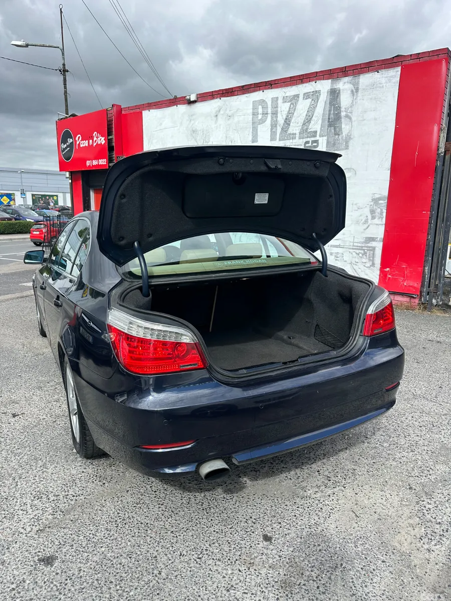 BMW 5-Series Saloon, Diesel, 2008, Blue