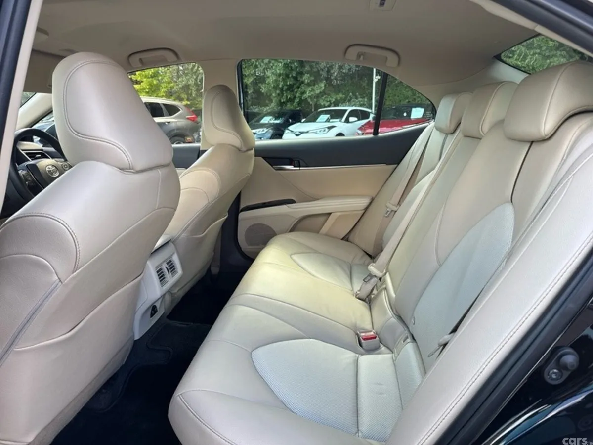 Toyota Camry Saloon, Petrol Hybrid, 2020, Black