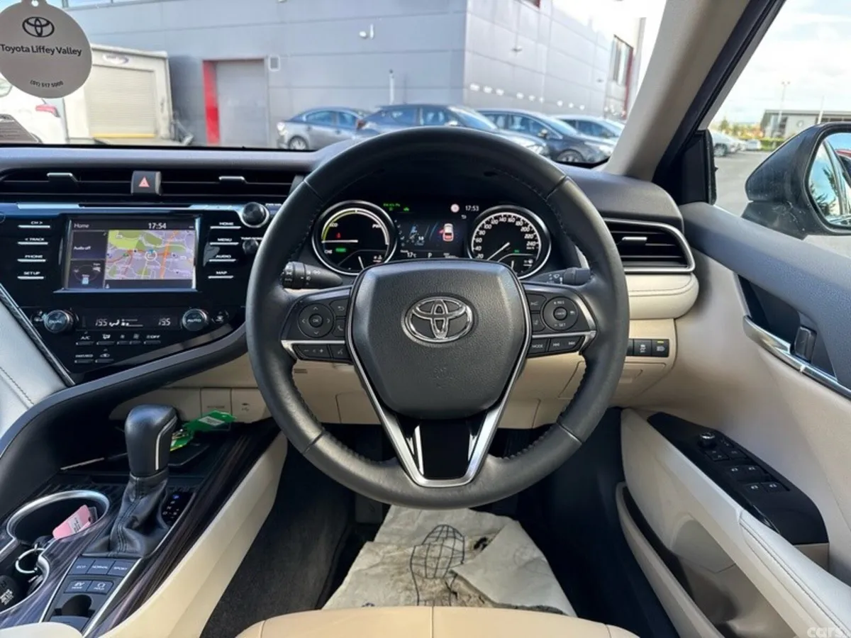 Toyota Camry Saloon, Petrol Hybrid, 2020, Black