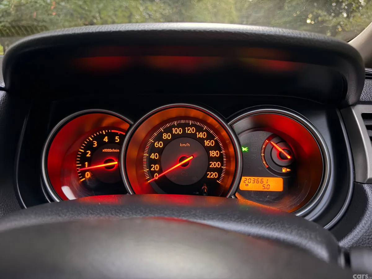Nissan Tiida Saloon, Diesel, 2008, Blue