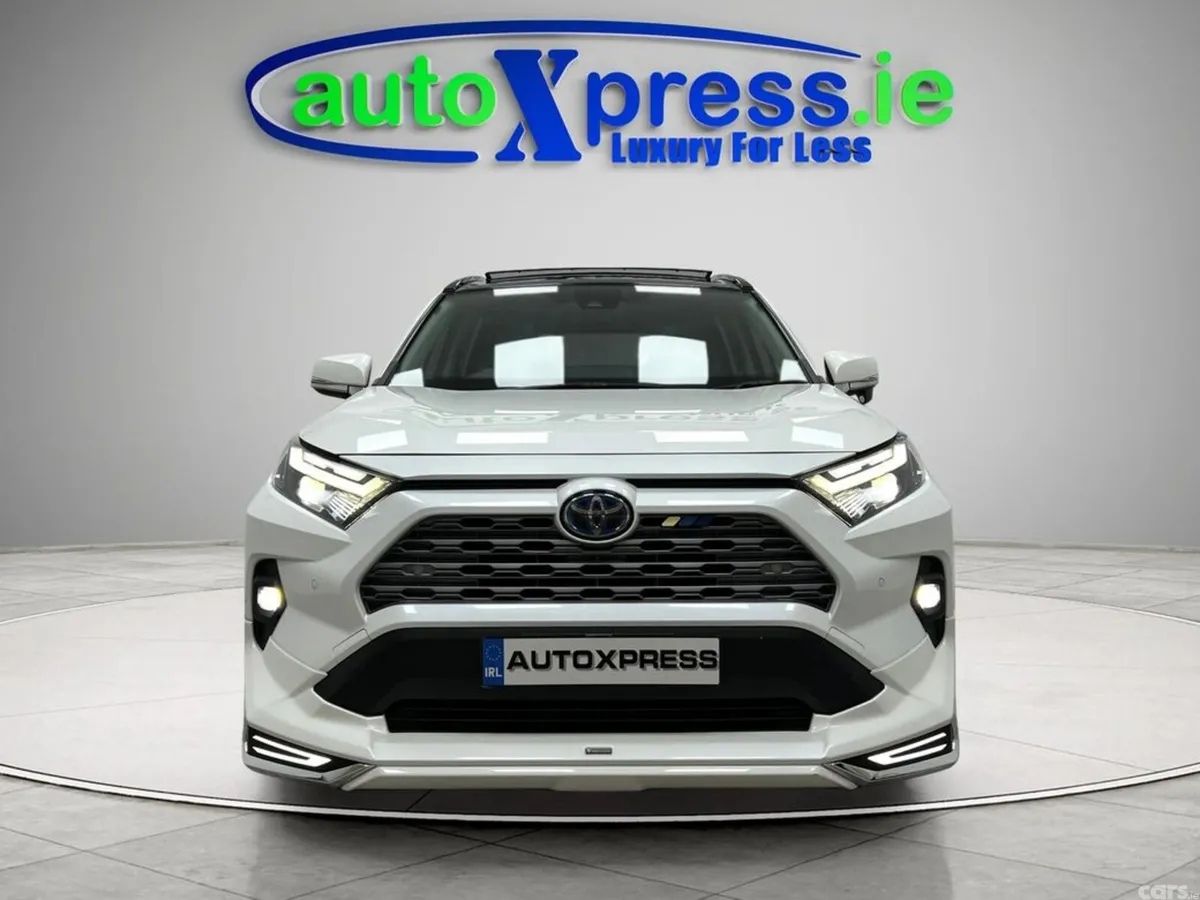Toyota RAV4 SUV, Petrol Hybrid, 2022, White