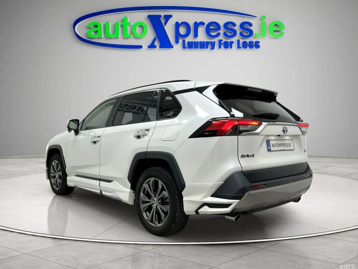 Toyota RAV4 SUV, Petrol Hybrid, 2022, White