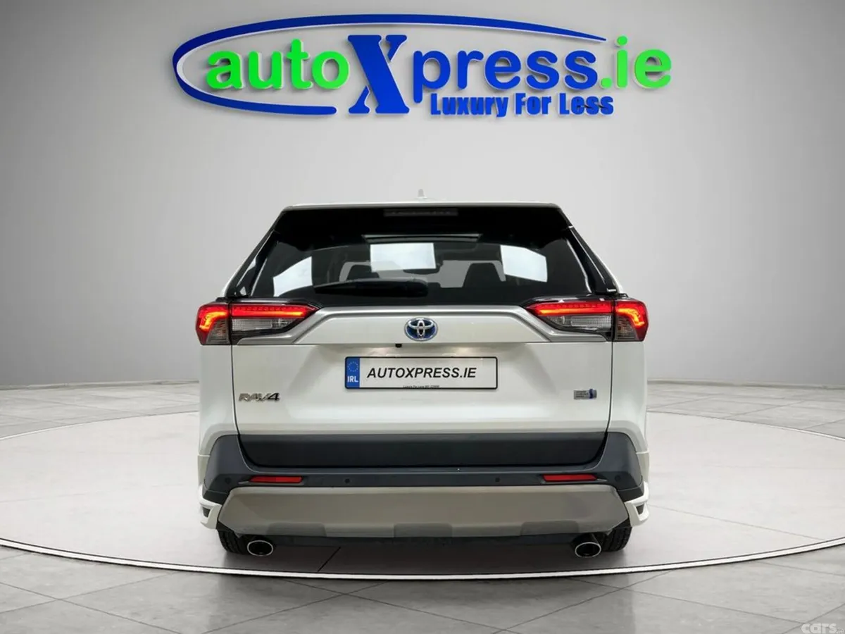 Toyota RAV4 SUV, Petrol Hybrid, 2022, White