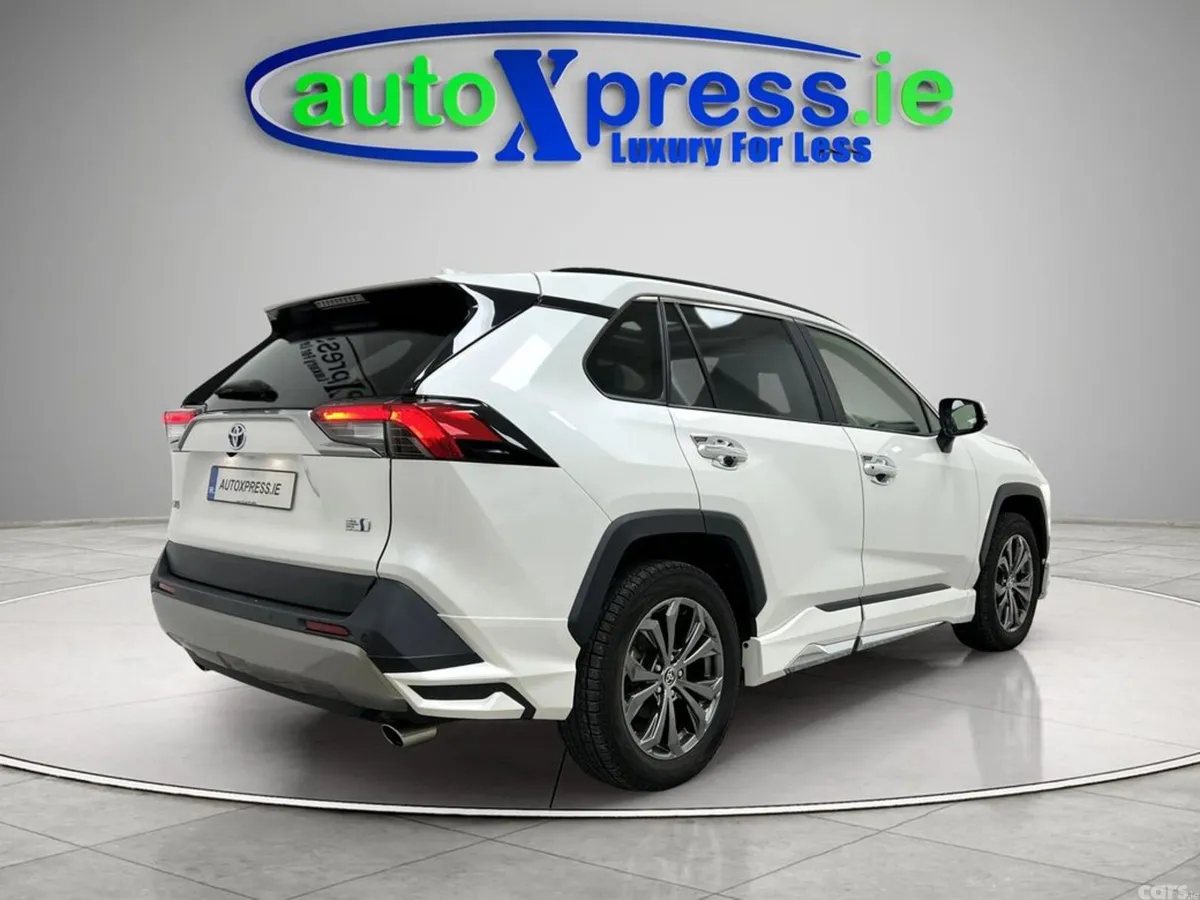 Toyota RAV4 SUV, Petrol Hybrid, 2022, White