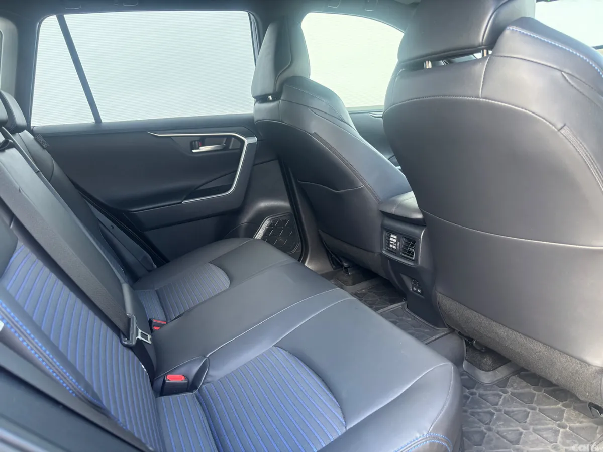 Toyota RAV4 SUV, Petrol Hybrid, 2024, Blue