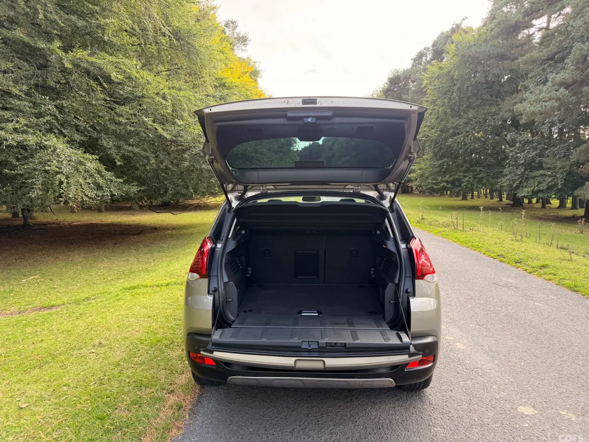 Peugeot 3008 SUV, Petrol, 2016, Grey