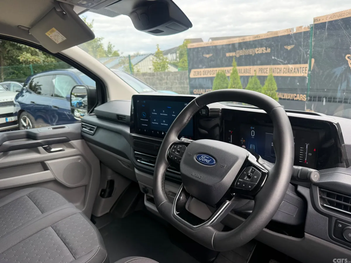 Ford Transit Custom Van, Petrol Plug-in Hybrid, 2025, Black