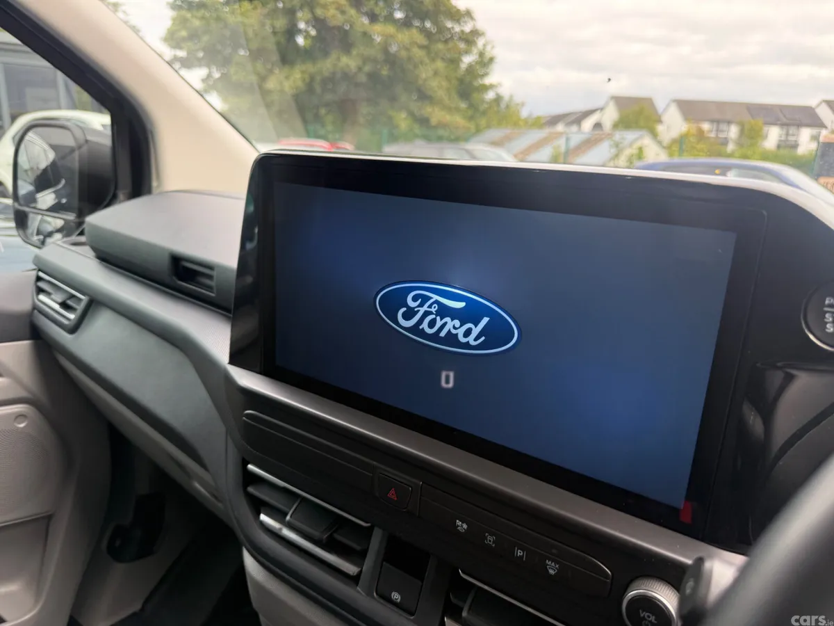 Ford Transit Custom Van, Petrol Plug-in Hybrid, 2025, Black