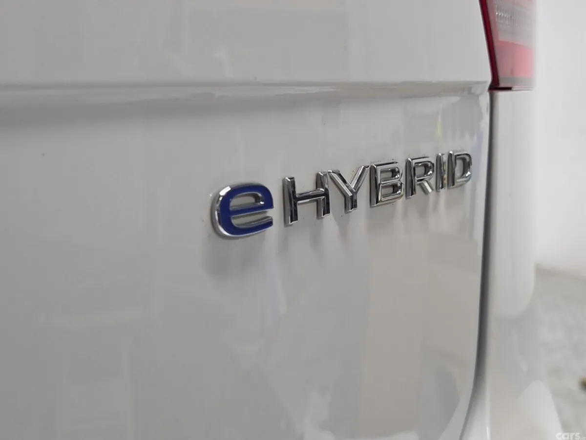 Volkswagen Tiguan SUV, Petrol Hybrid, 2024, White