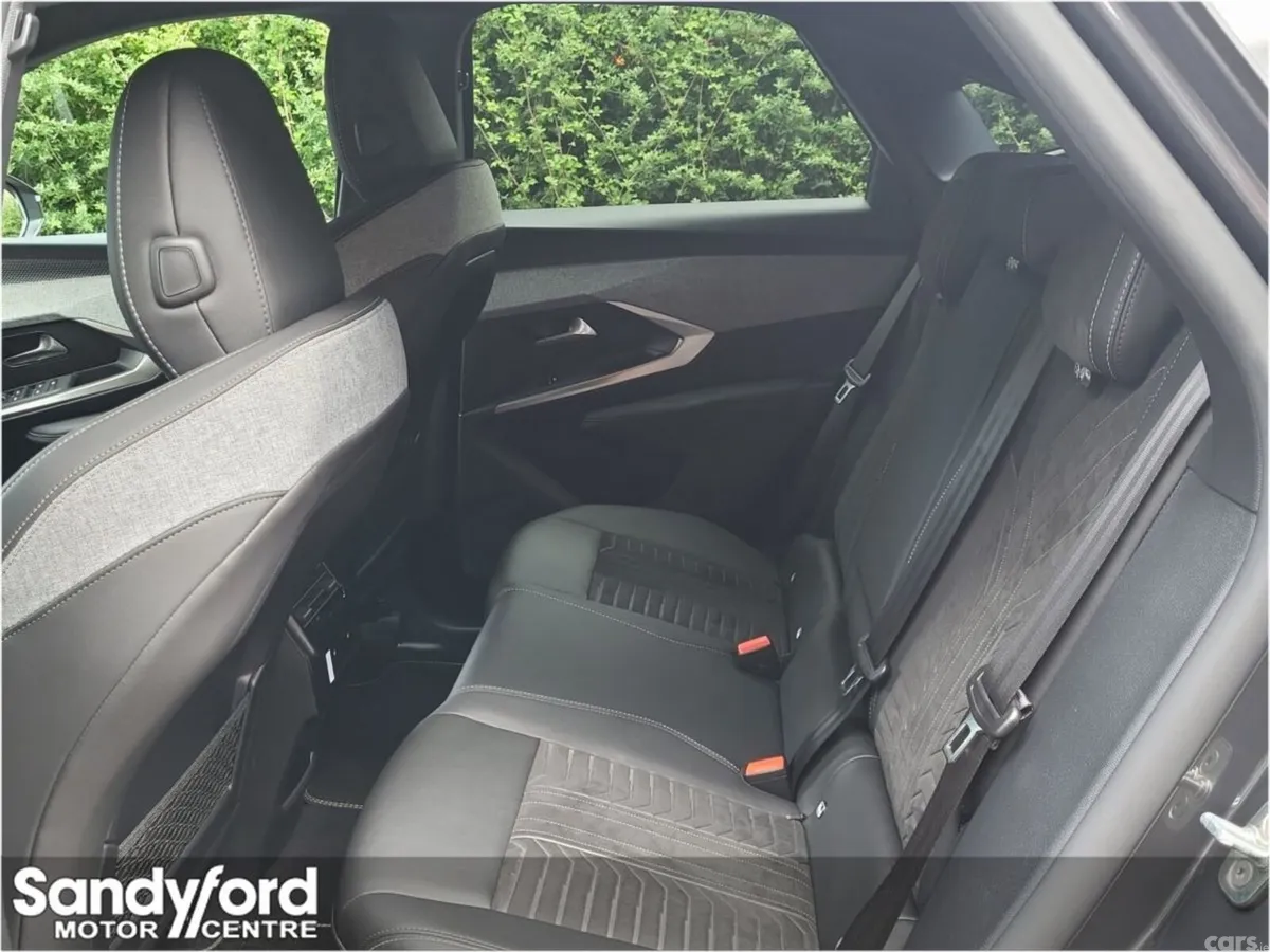 Peugeot 3008 SUV, Electric, 2026, Grey