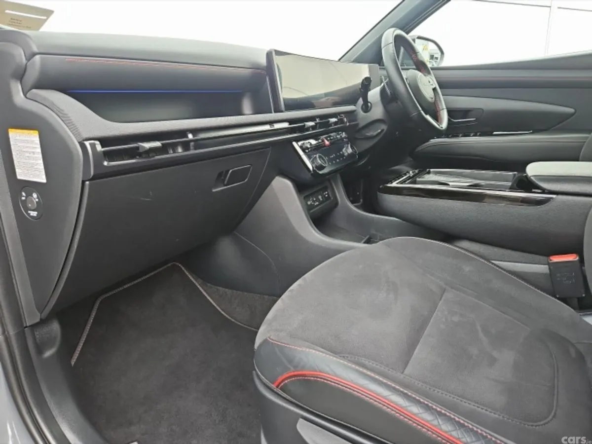 Hyundai Tucson SUV, Petrol Plug-in Hybrid, 2024, Grey