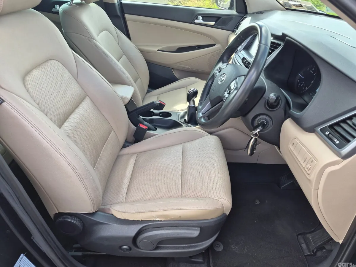 Hyundai Tucson SUV, Diesel, 2016, Black