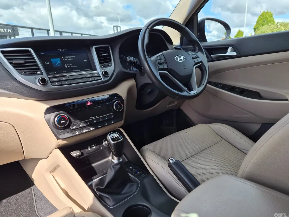 Hyundai Tucson SUV, Diesel, 2016, Black