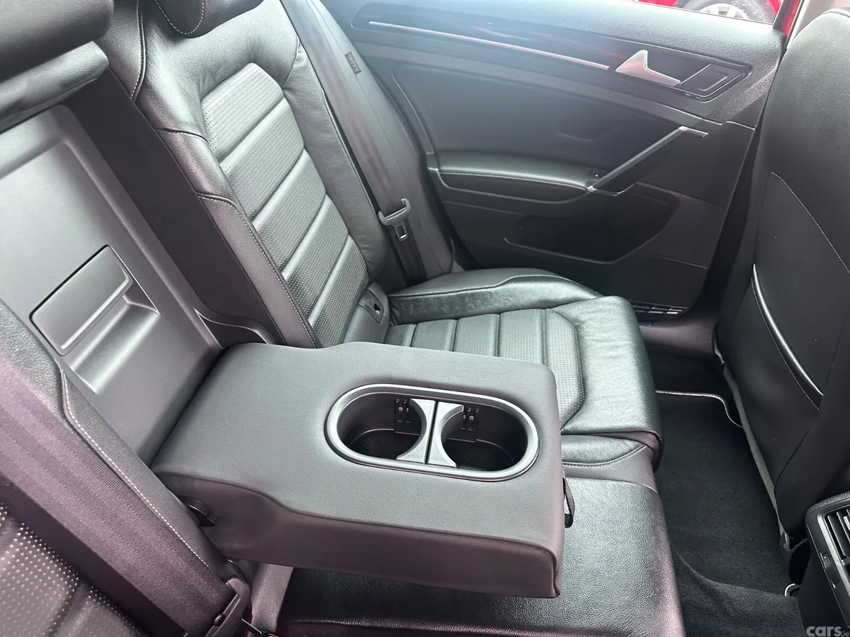 Volkswagen Golf Hatchback, Petrol, 2019, Red