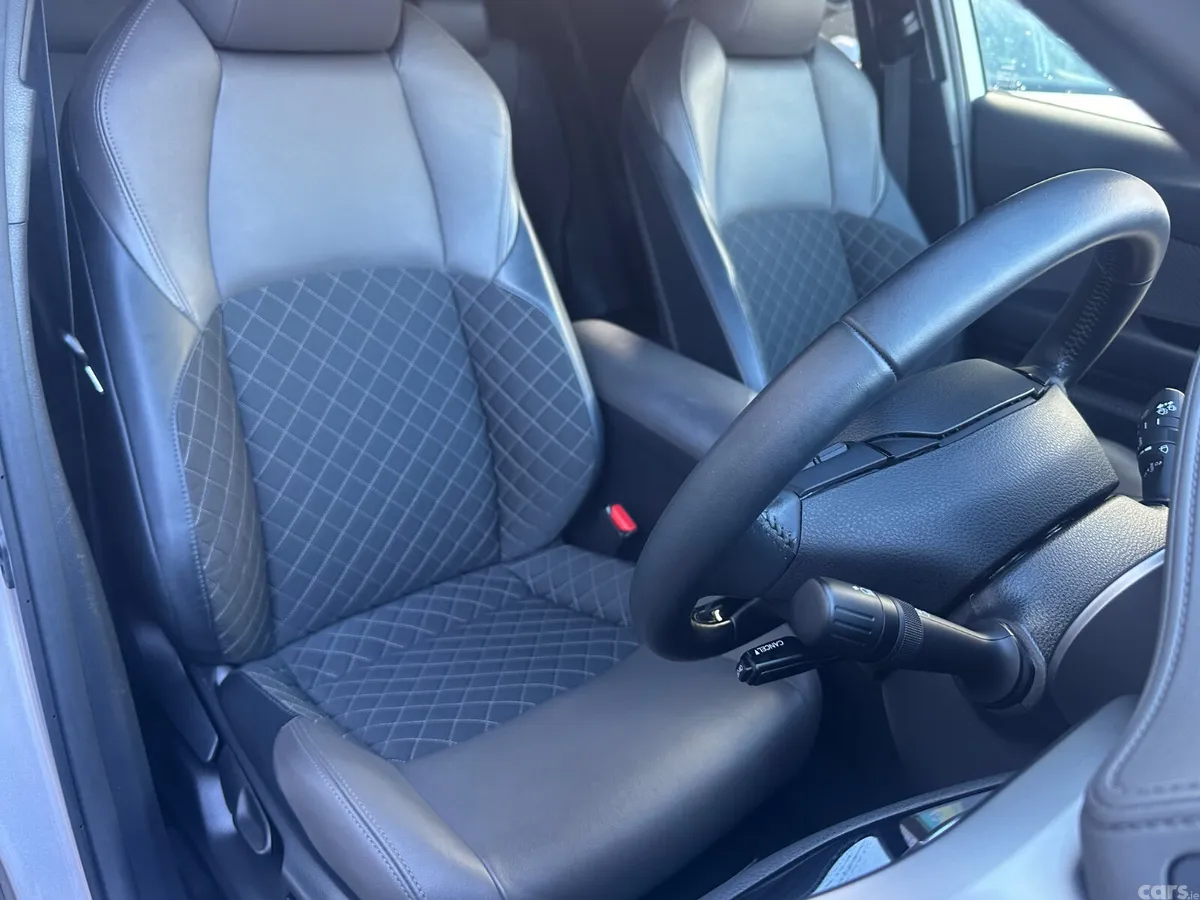 Toyota C-HR SUV, Petrol Hybrid, 2020, Grey