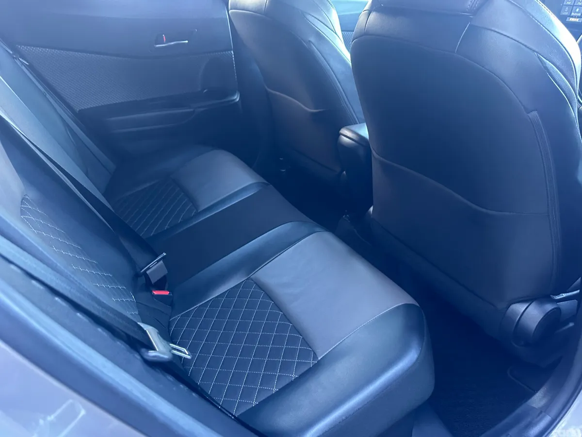 Toyota C-HR SUV, Petrol Hybrid, 2020, Grey