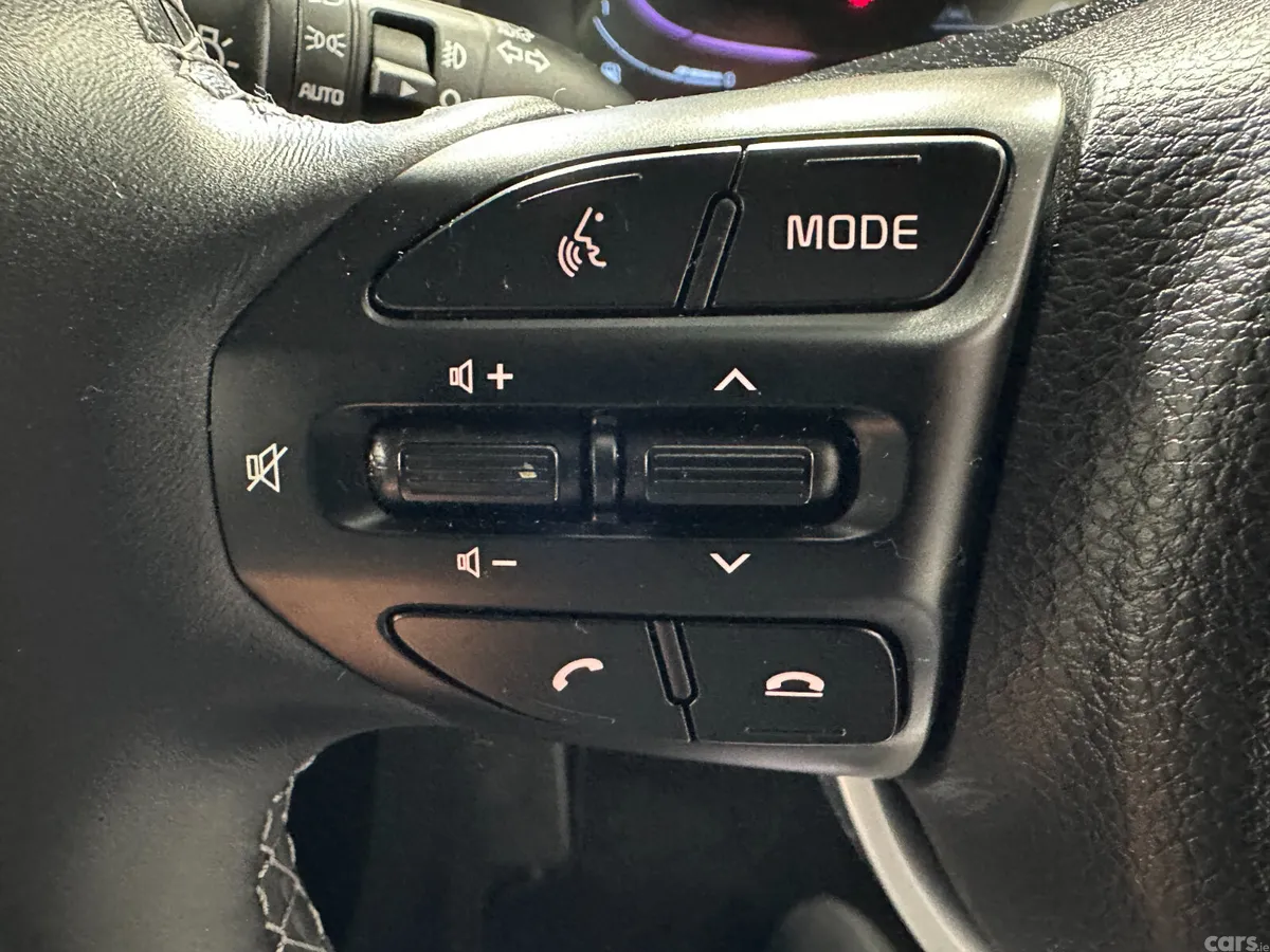 Kia Stonic Hatchback, Petrol, 2025, White