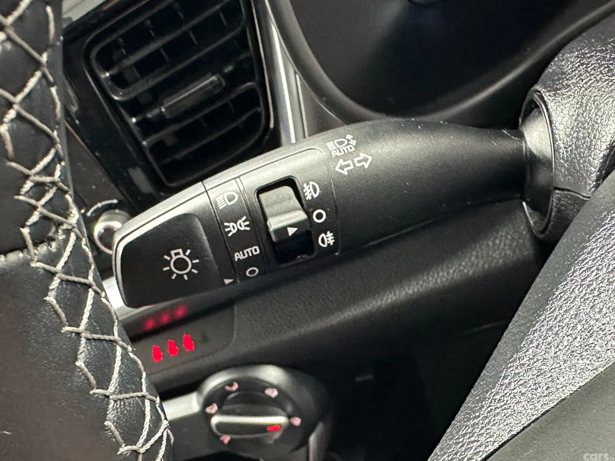 Kia Stonic Hatchback, Petrol, 2025, White
