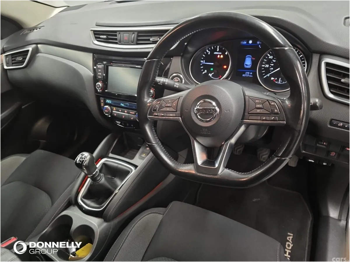 Nissan Qashqai Hatchback, Diesel, 2021, Grey