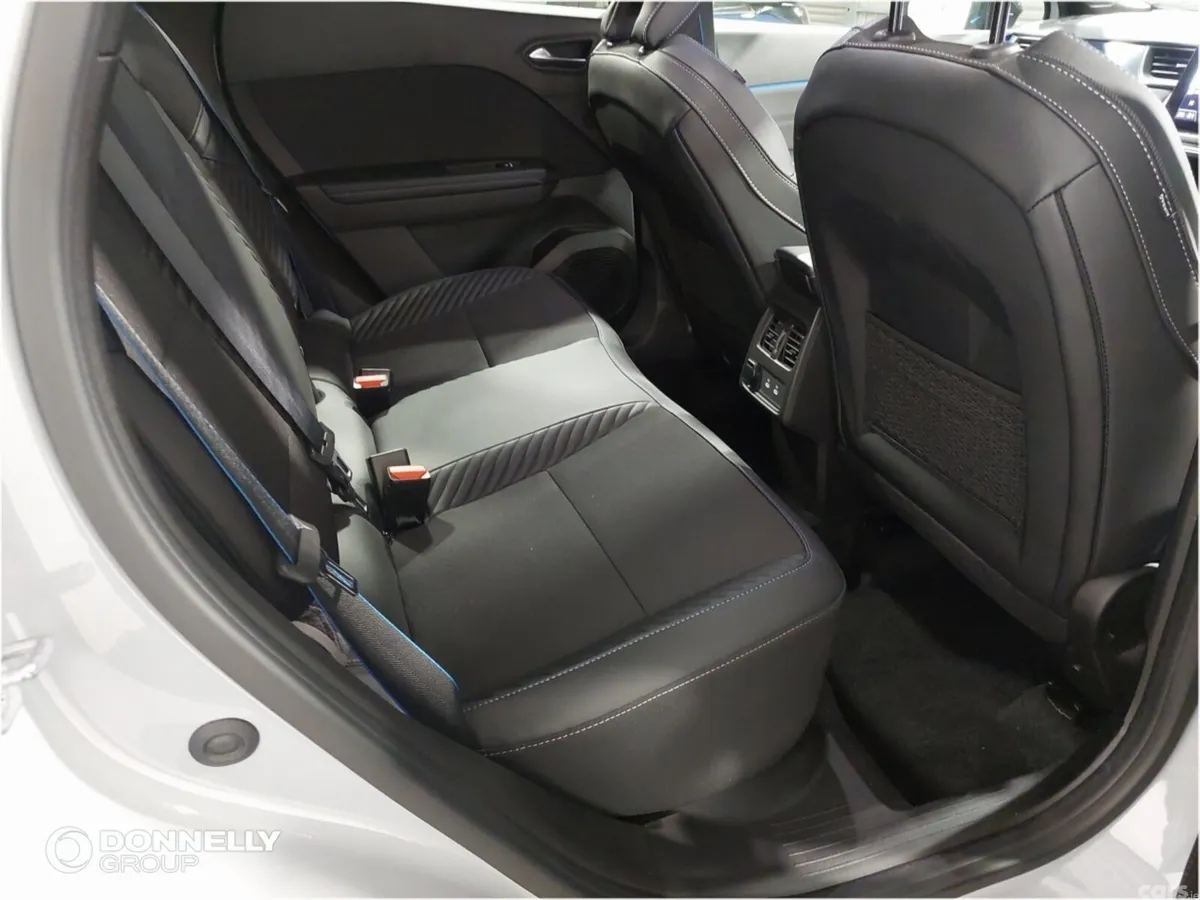 Renault Captur Hatchback, Petrol, 2026, Grey