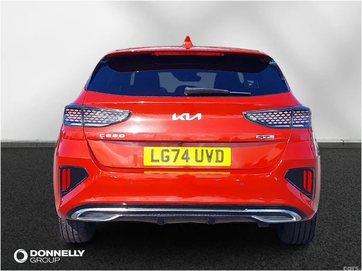 Kia Ceed Hatchback, Petrol, 2024, Red