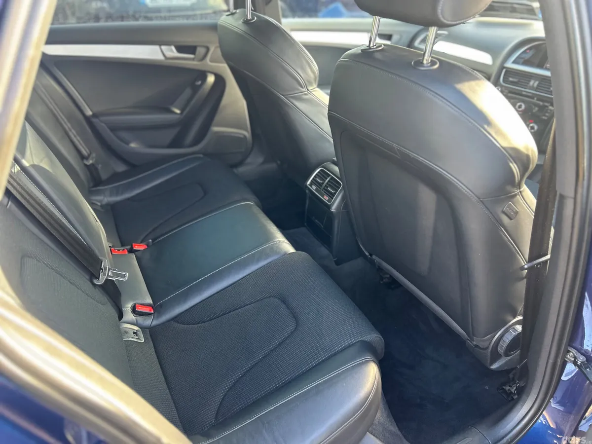 Audi A4 Saloon, Diesel, 2015, Blue