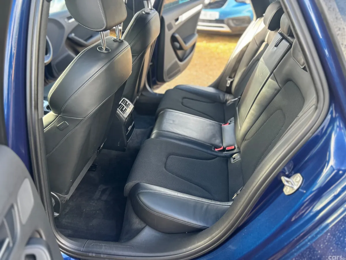 Audi A4 Saloon, Diesel, 2015, Blue