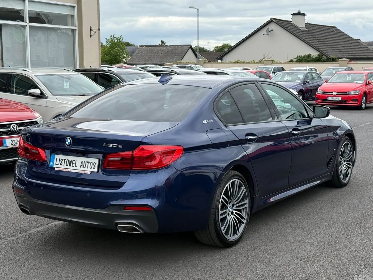 BMW 5-Series Saloon, Petrol Plug-in Hybrid, 2019, Blue