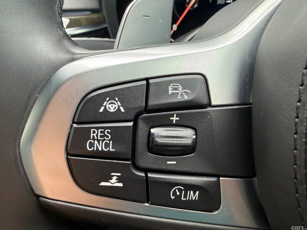BMW 5-Series Saloon, Petrol Plug-in Hybrid, 2019, Blue