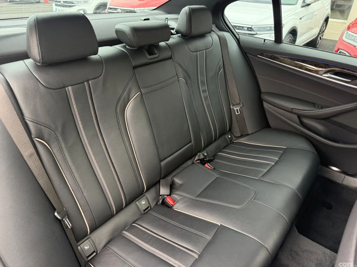 BMW 5-Series Saloon, Petrol Plug-in Hybrid, 2019, Blue