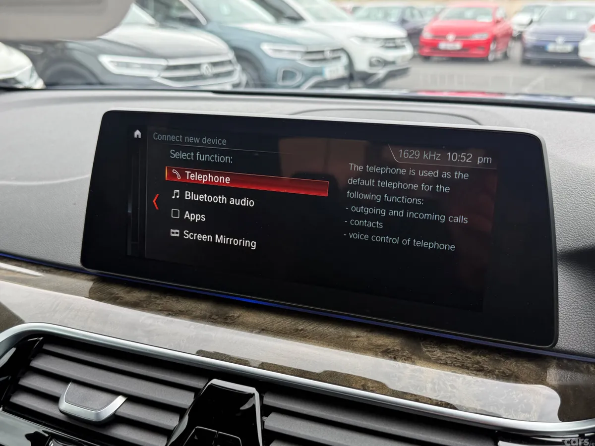 BMW 5-Series Saloon, Petrol Plug-in Hybrid, 2019, Blue