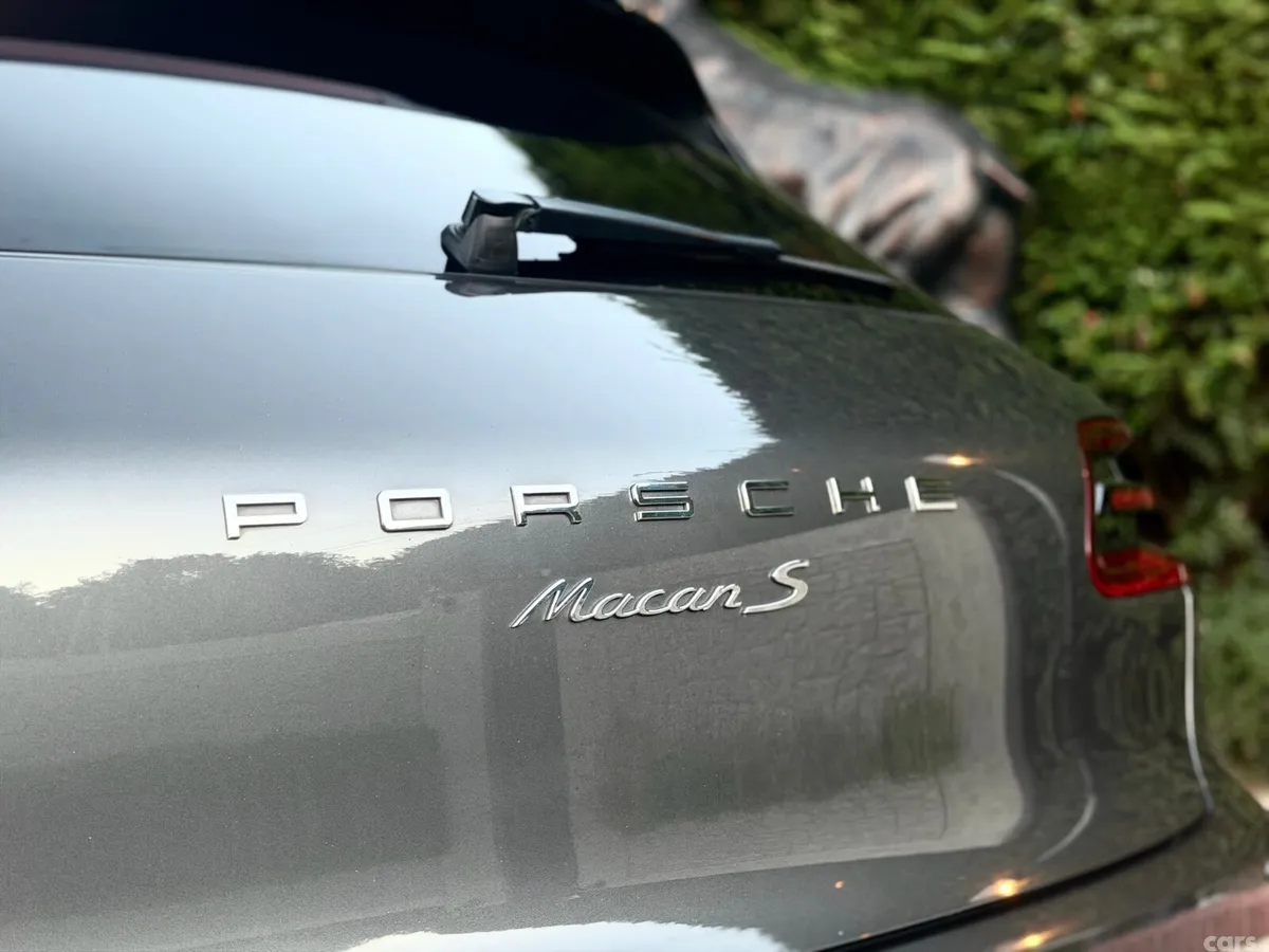 Porsche Macan SUV, Diesel, 2016, Grey