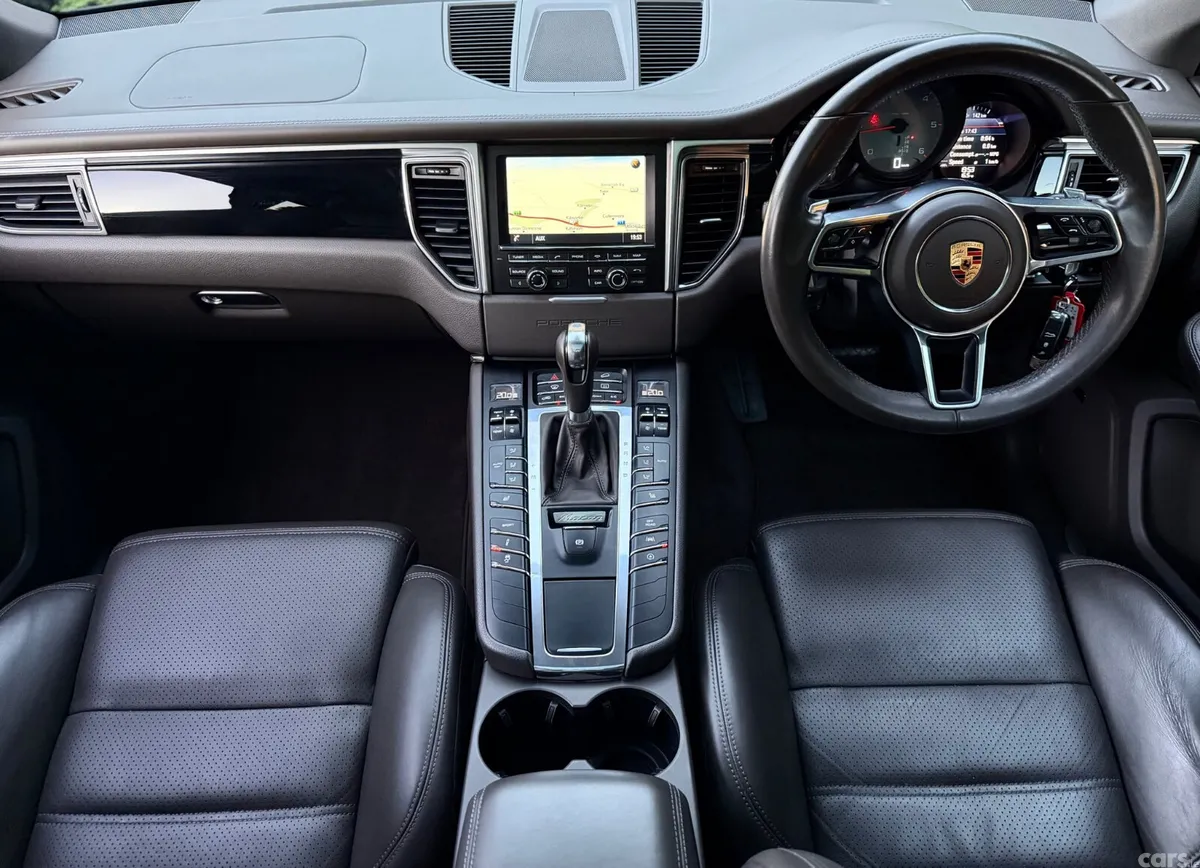 Porsche Macan SUV, Diesel, 2016, Grey