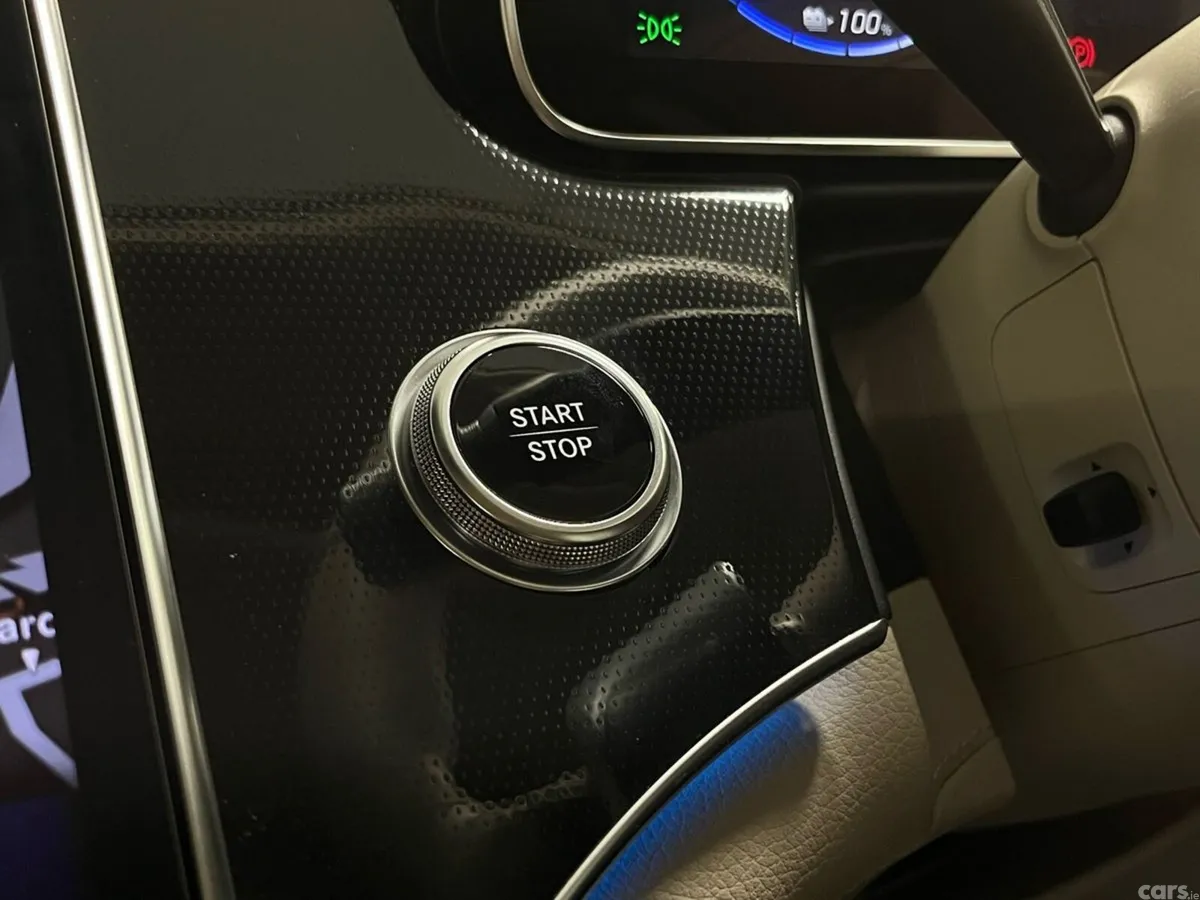 Mercedes-Benz EQS SUV, Electric, 2025, Grey